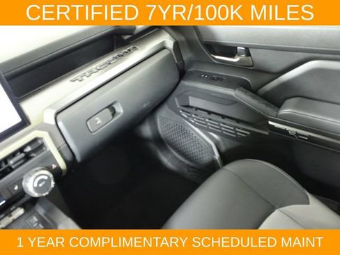 Used 2024 Toyota Tacoma TRD Sport AWD/4WD image 16