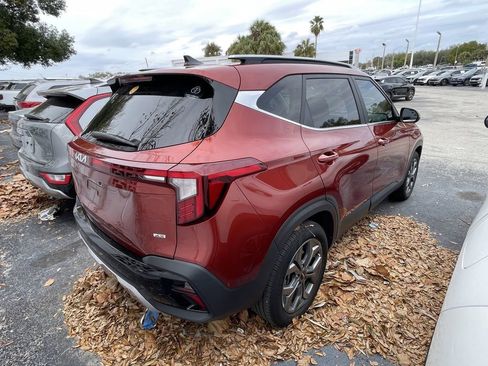 Certified 2024 Kia Seltos S image 2