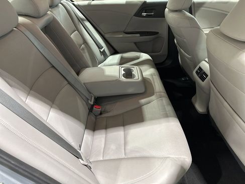 Used 2017 Honda Accord EX-L image 19