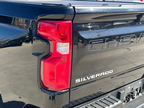Used 2021 Chevrolet Silverado 1500 High Country w/ Technology Package image 13