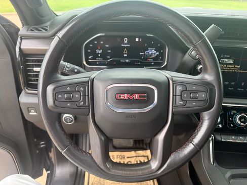 Used 2025 GMC Sierra 2500 AT4X AWD/4WD image 19