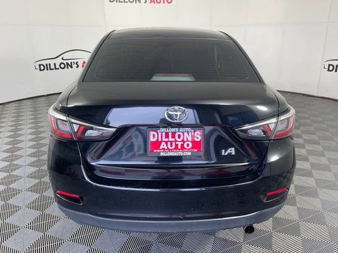 Used 2017 Toyota Yaris iA image 4