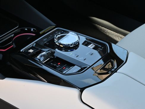 New 2026 BMW 530i RWD image 23