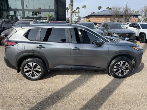 Used 2023 Nissan Rogue SV image 9