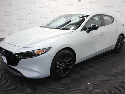 Used 2024 MAZDA MAZDA3 s FWD image 2
