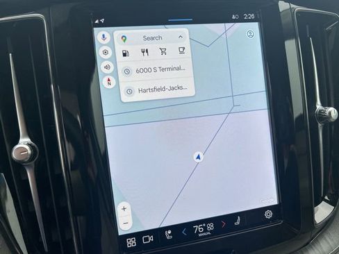 Used 2024 Volvo XC60 B5 Plus image 25