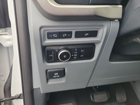 Used 2024 Ford F150 XLT w/ Equipment Group 302A MID AWD/4WD image 19