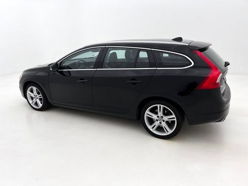 Used 2016 Volvo V60 T5 Premier AWD/4WD image 10