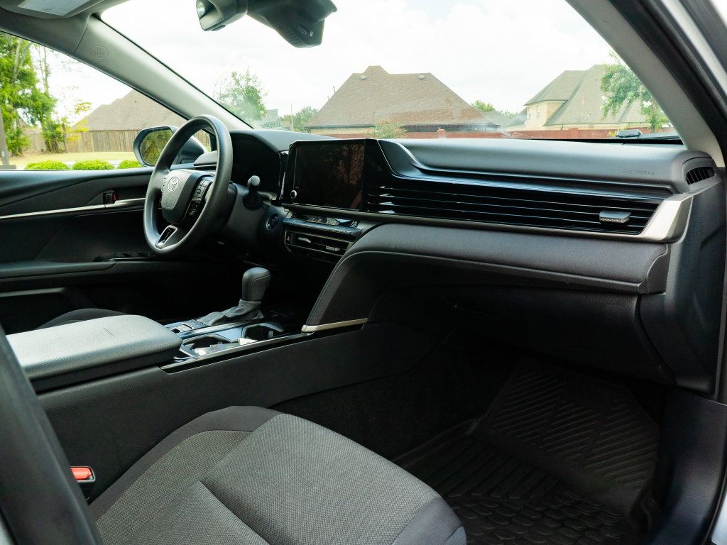 Used 2025 Toyota Camry LE w/ Convenience Package AWD/4WD image 16