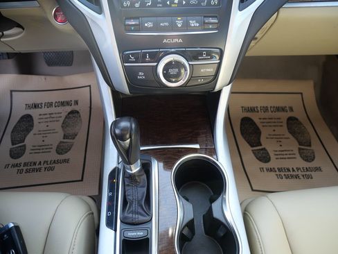 Used 2019 Acura TLX image 12