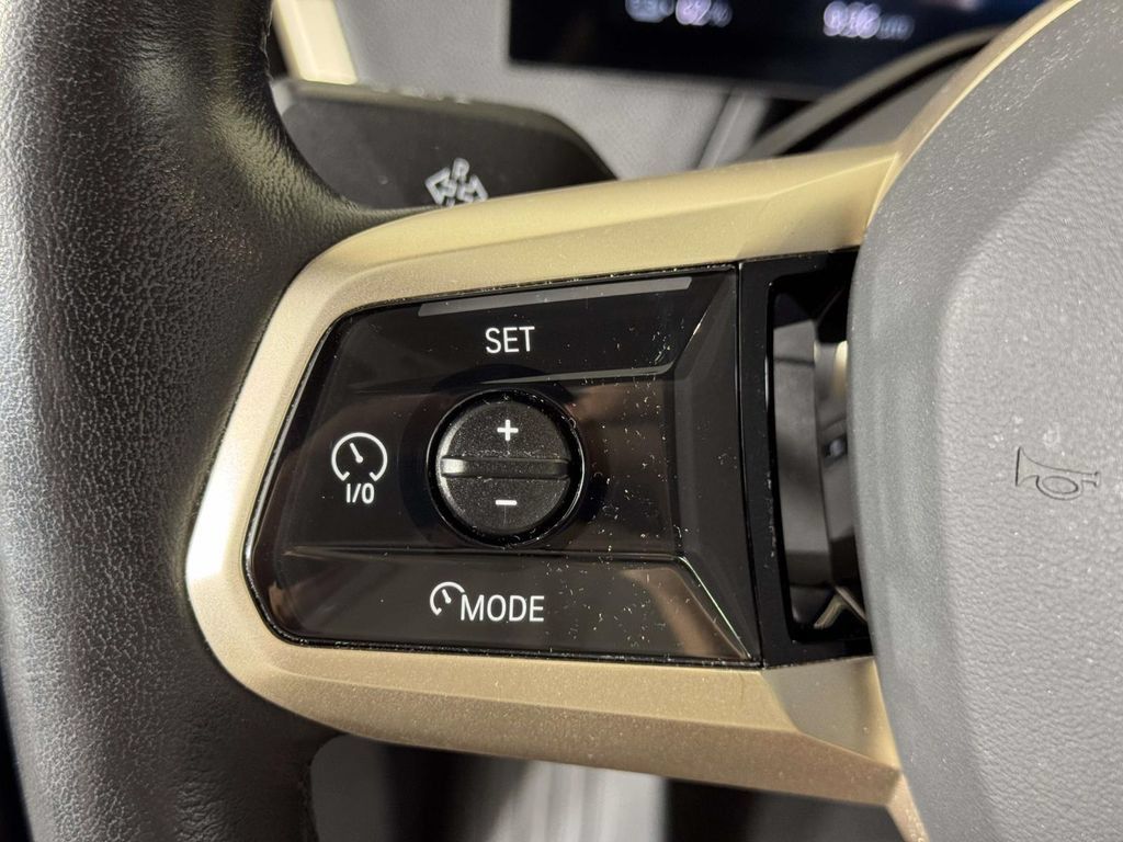 Used 2023 BMW iX xDrive50 AWD/4WD image 22