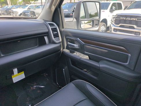 Used 2024 RAM 2500 Laramie w/ Safety Group AWD/4WD image 18