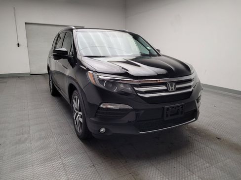 Used 2017 Honda Pilot Touring image 14