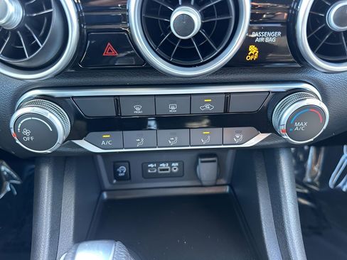 Used 2024 Nissan Sentra SV image 17