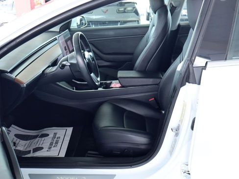 Used 2018 Tesla Model 3 Mid Range RWD image 16