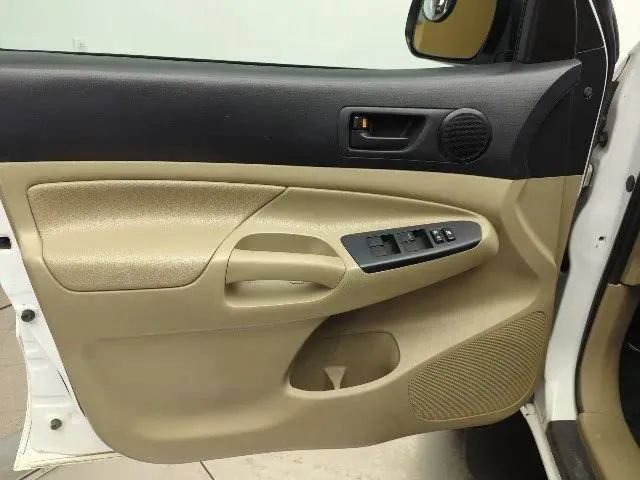 Used 2012 Toyota Tacoma 4x4 Double Cab w/ Convenience Pkg image 12