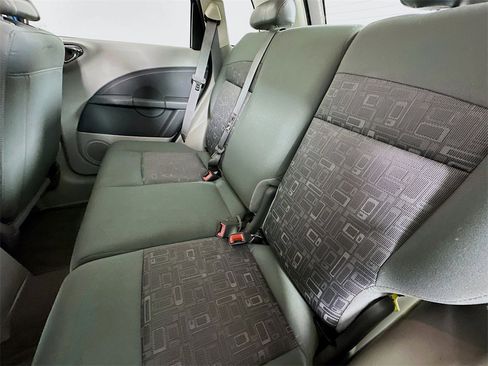 Used 2009 Chrysler PT Cruiser LX image 4