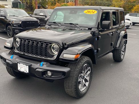 Used 2024 Jeep Wrangler Sport S w/ Convenience Group image 3