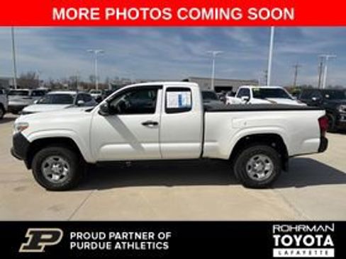 Used 2021 Toyota Tacoma SR image 8