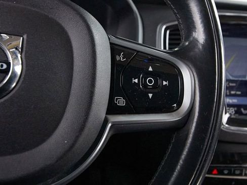 Used 2018 Volvo XC90 T6 Momentum w/ Convenience Package AWD/4WD image 16