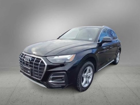 Certified 2023 Audi Q5 Premium w/ Convenience Package image 4