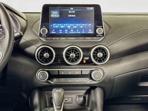 Used 2024 Nissan Sentra SV FWD image 11