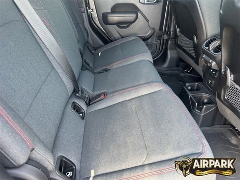 New 2025 Jeep Gladiator Rubicon w/ Convenience Group image 12