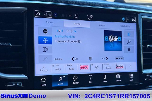 Used 2024 Chrysler Pacifica Limited FWD image 34