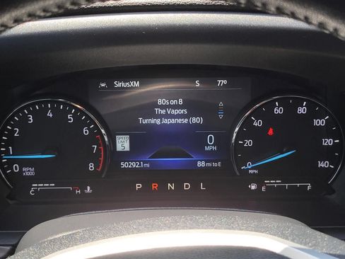 Used 2022 Ford Explorer Limited w/ Equipment Group 301A AWD/4WD image 31