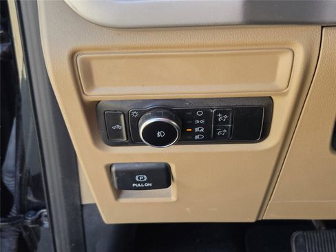 Used 2023 Ford F150 XLT image 25