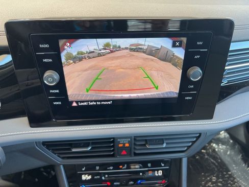 New 2025 Volkswagen Jetta SEL image 19