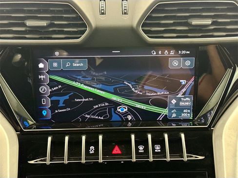 Used 2023 Lamborghini Urus S image 13