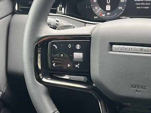 Used 2024 Land Rover Range Rover Evoque S image 37