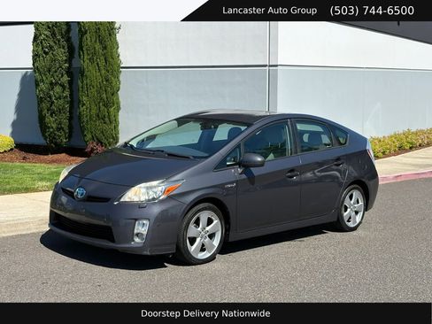 Used 2010 Toyota Prius Five FWD image 1