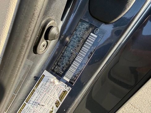 Used 2010 Lexus IS 250C Base 2dr Convertible 6A image 28