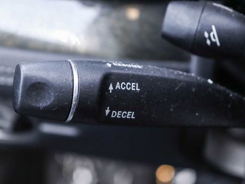 Used 2018 Mercedes-Benz SL 450 image 36