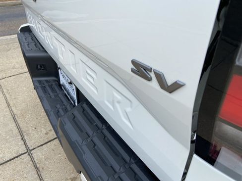 Used 2024 Nissan Frontier SV RWD image 55