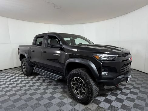 Used 2024 Chevrolet Colorado ZR2 w/ Technology Package AWD/4WD image 1