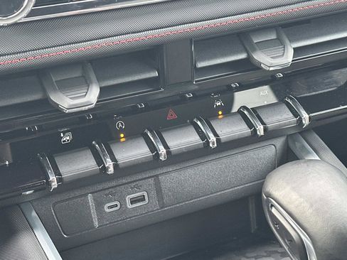 Certified 2023 Chevrolet Colorado Z71 w/ Z71 Convenience Package 2 image 29