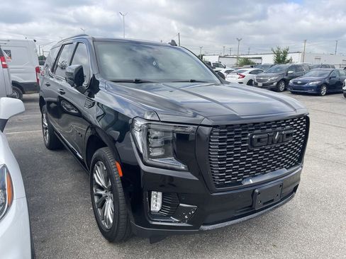 Used 2021 GMC Yukon Denali w/ Denali Premium Package AWD/4WD image 13
