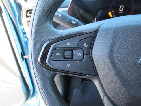 Used 2025 Chevrolet TrailBlazer LT w/ Driver Confidence Package image 18