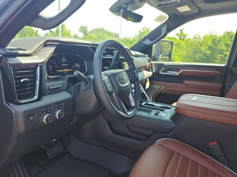 New 2026 GMC Sierra 2500 Denali Ultimate AWD/4WD image 15