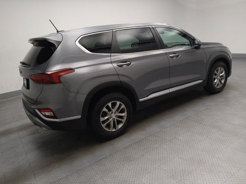 Used 2019 Hyundai Santa Fe SE image 10