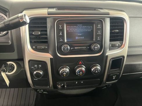 Used 2018 RAM 2500 SLT AWD/4WD image 18