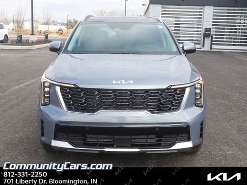 Certified 2025 Kia Sorento S w/ Panoramic Sunroof Package image 8
