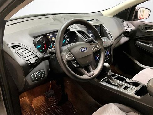 Used 2017 Ford Escape SE w/ Equipment Group 201A image 17