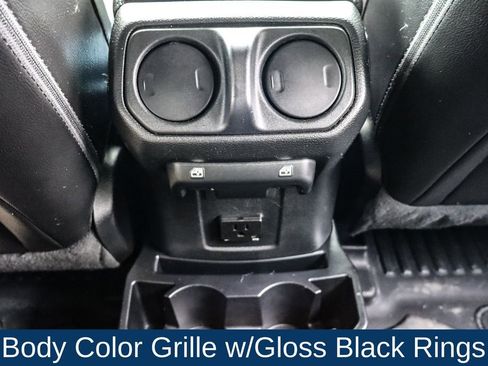 Used 2022 Jeep Wrangler Unlimited Sahara image 19