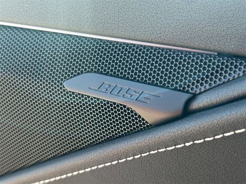 Used 2021 Chevrolet Corvette Stingray Coupe w/ Z51 Performance Package image 24