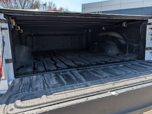 Used 2016 RAM 3500 Laramie w/ Convenience Group AWD/4WD image 33