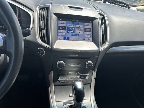 Certified 2018 Ford Edge SEL w/ Equipment Group 201A FWD image 20